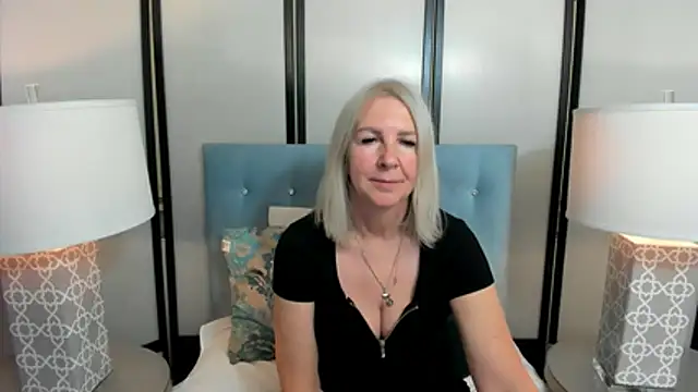 EricaTop live cam on StripChat