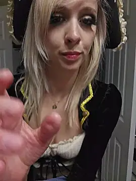 AmethystFoxx webcam