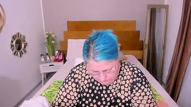 Sugarmommy_69X webcam