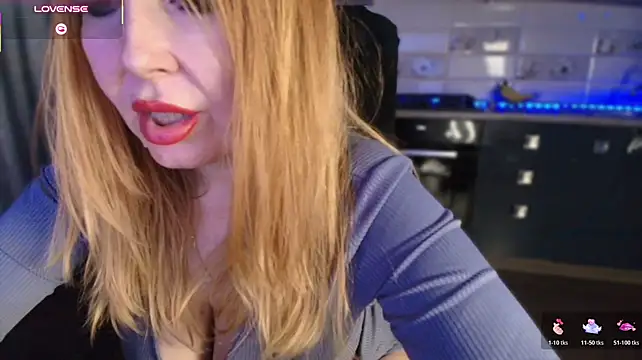 emlana (F milf) - SQUIRT