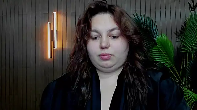 lillyhaigh (F young) - new camera and computer