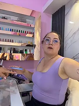 nails_lucia (G young) - flas pussy front my client + 4 min
