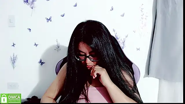 mariana_katto live cam on StripChat