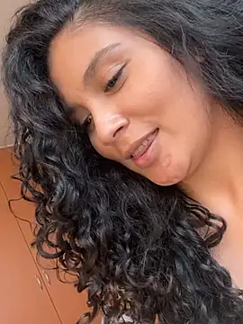 kinky_mila@xh live cam on StripChat