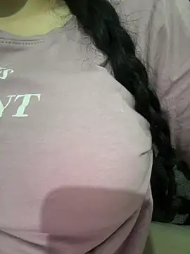 Lina-lolo live cam on StripChat