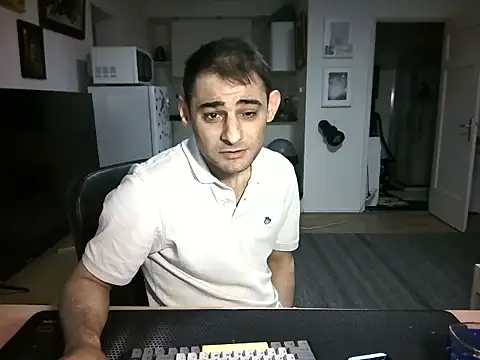 mihaimichael live cam on StripChat