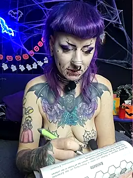 Purple_Coffin666 webcam