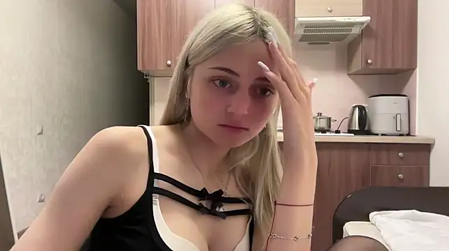 AidaGloshen live cam on StripChat