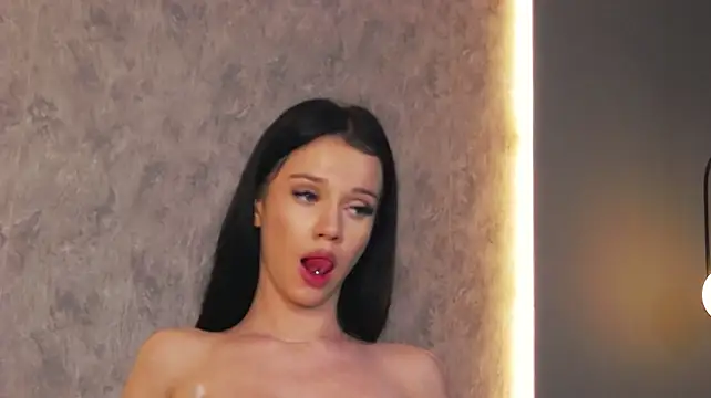LunnaHayses live cam on StripChat