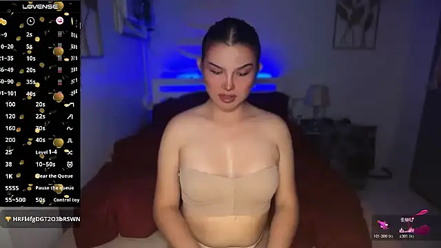 PrettyUntouchable_ live cam on StripChat