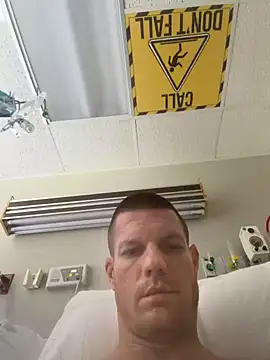 JockNThirsty live cam on StripChat
