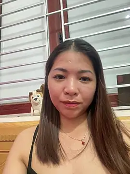 Phiea-nc94 live cam on StripChat