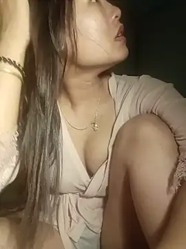 PIVI-12 live cam on StripChat
