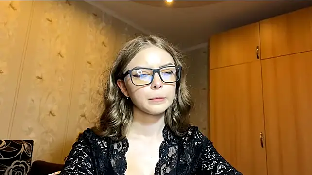 DelcieLipari live cam on StripChat