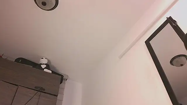 selene_red_ webcam
