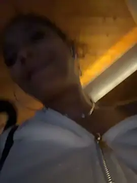 Tiana_prettyy live cam on StripChat