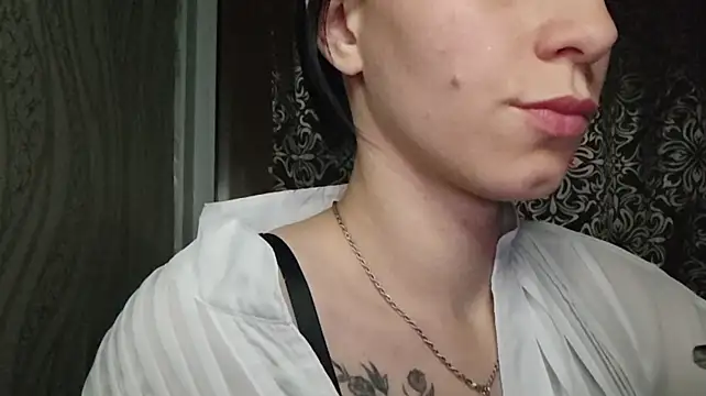 Lika_Bonita live cam on StripChat