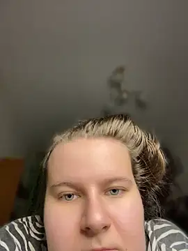 SkyeRotter live cam on StripChat