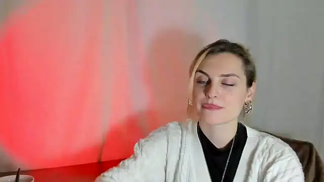 MilanaAndera live cam on StripChat