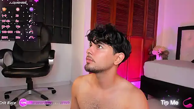 Samir_bear live cam on StripChat