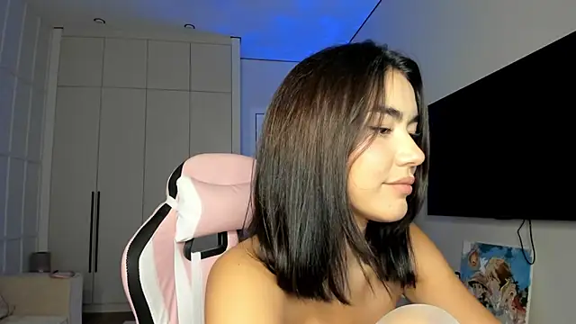 Shineel live cam on StripChat