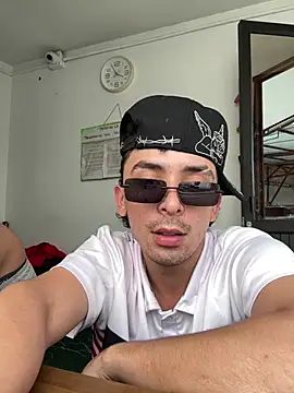 Jacobs0 live cam on StripChat