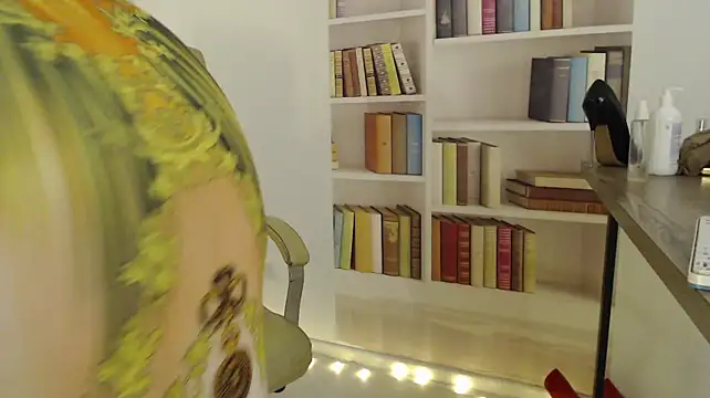 squirtymilf (F mature) - let s make Love ))  hello !! kisses