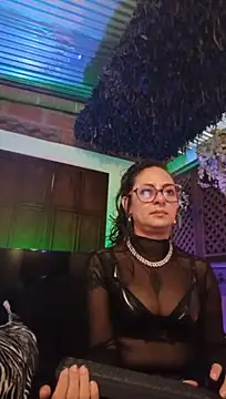 Serena_XYZ live cam on StripChat