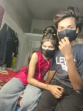 Romantic-couple10
