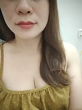 Snail_niE live cam on StripChat