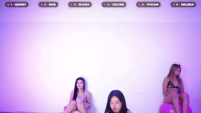 Honeyy-Angel's room