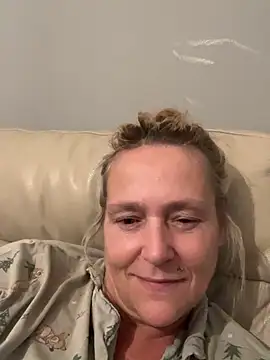 Blondnboujee53