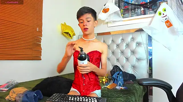 fem_danny7