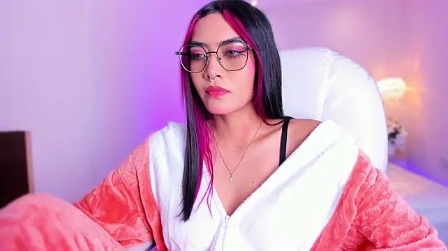 AzuraKindong live cam on StripChat