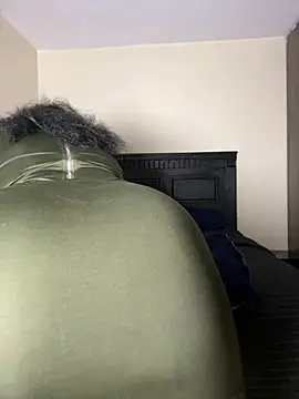 JJsbigbootywify live cam on StripChat