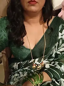 Urmila_kannada_telugu live cam on StripChat