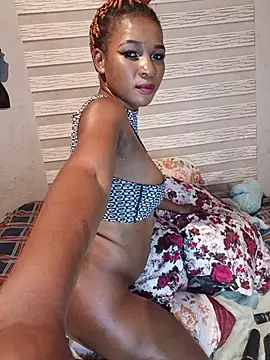 QUEENASHxXx live cam on StripChat
