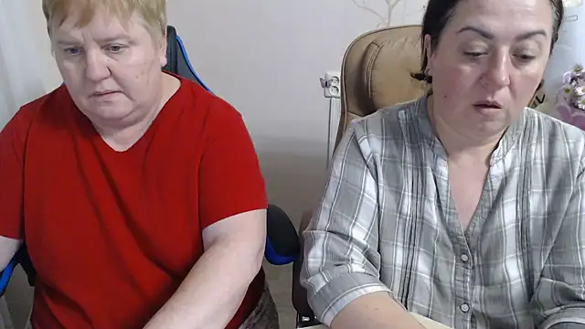 Lindy-Jeanie live cam on StripChat