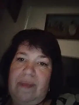 ViktoriaToytor55 live cam on StripChat