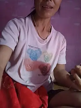 Lily-ly live cam on StripChat
