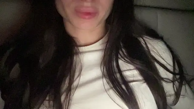 AdeleMills live cam on StripChat