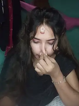 Nusrat-90 live cam on StripChat