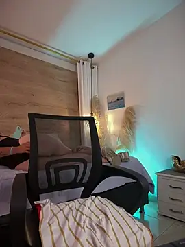 halaaa_1 live cam on StripChat