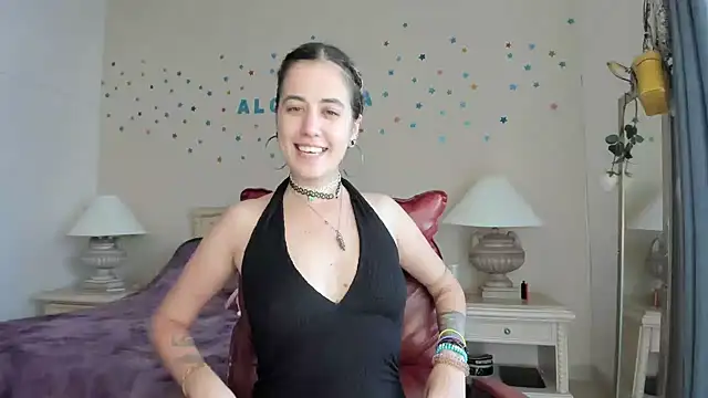 aalokitaa live cam on StripChat