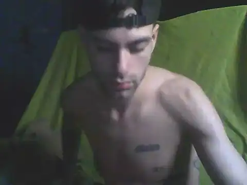 MatiasflamaV live cam on StripChat