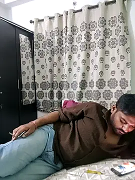 avi007p live cam on StripChat