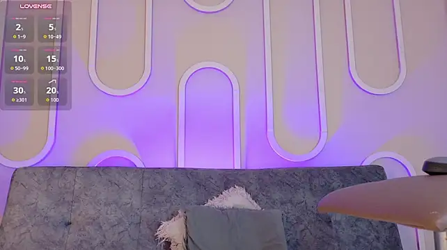 Sweet_Alessandre live cam on StripChat