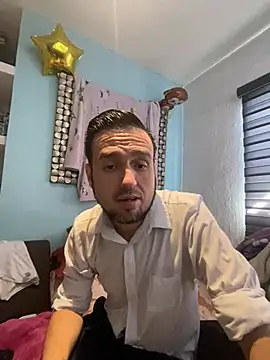 Alexitho25 live cam on StripChat