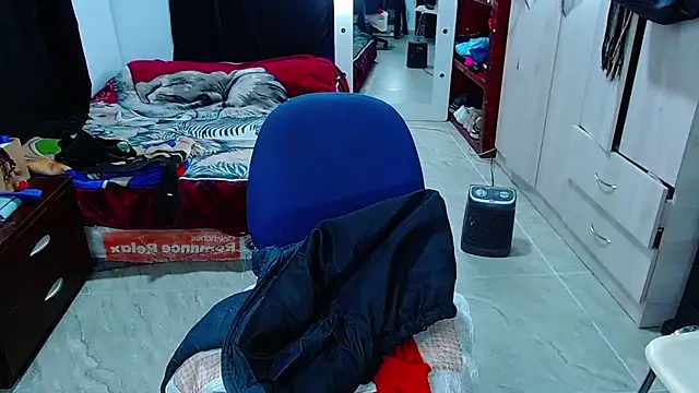 MariamGray1 live cam on StripChat