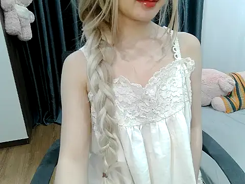 _meomeoo_ live cam on StripChat